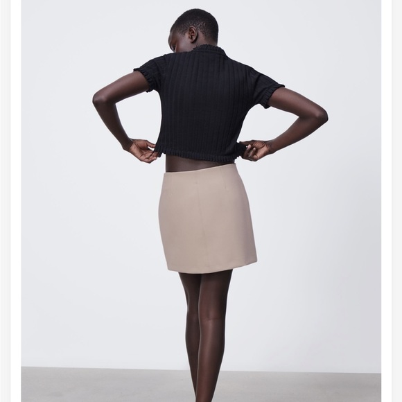 NWT- Zara ribbed crop top - Picture 4 of 10